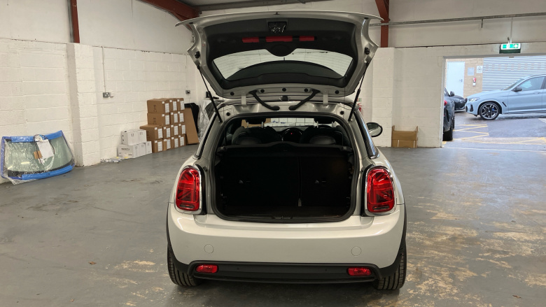 MINI Hatchback 135kW Cooper S Level 2 33kWh 3dr Auto Electric Hatchback